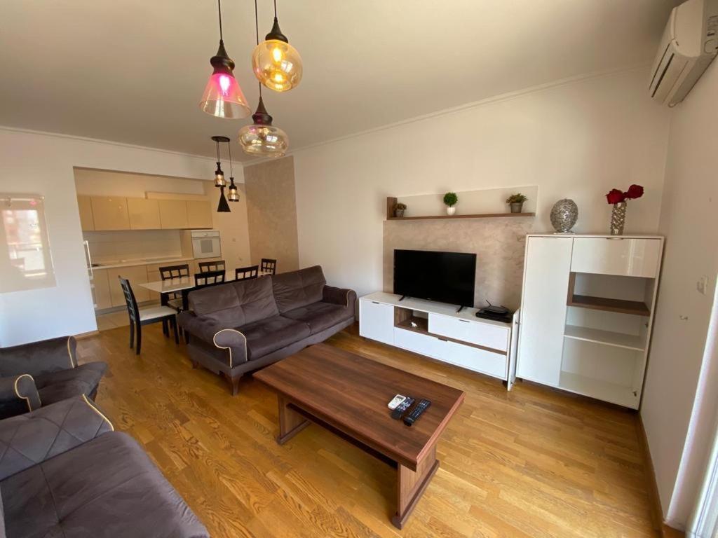 Apartments City Life 포드고리차 외부 사진